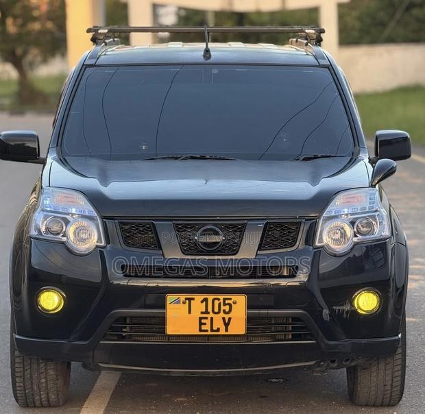 Nissan X-Trail 2.0 Petrol XE 2012 Black