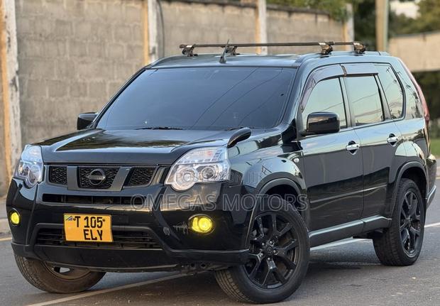 Nissan X-Trail 2.0 Petrol XE 2012 Black