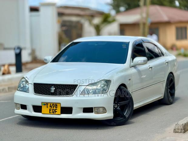 Toyota Crown 2007 White