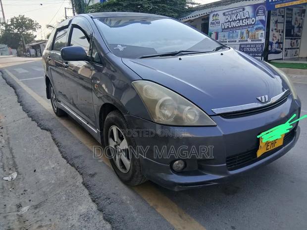 Toyota Wish 2005 Gray