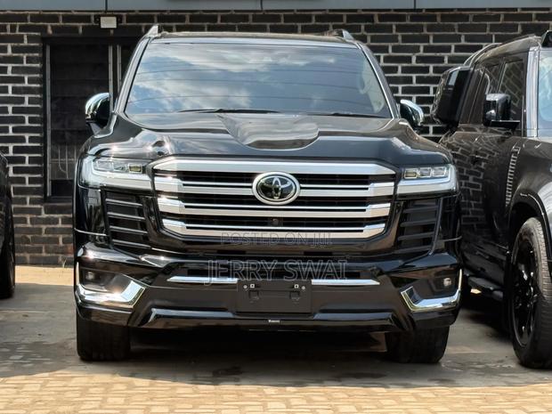 Toyota Land Cruiser 2022 Black