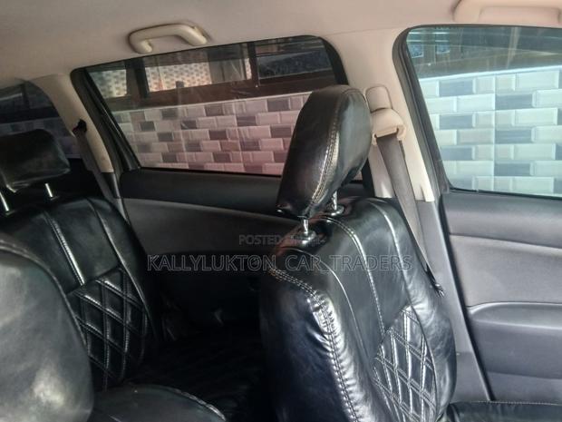 Toyota Wish 2010 Silver
