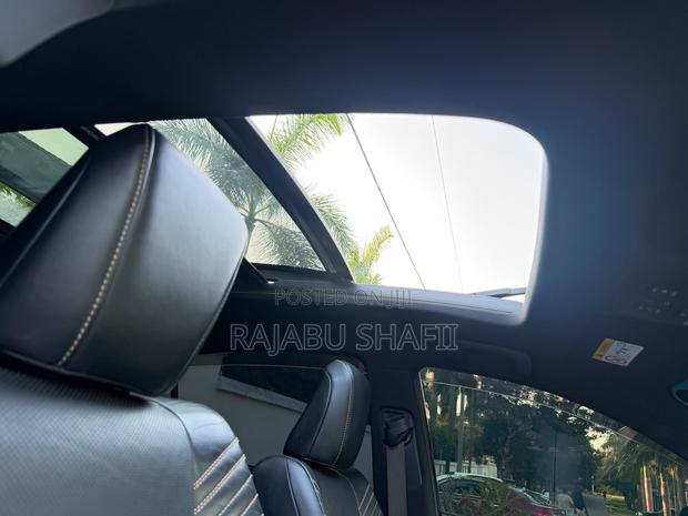 Toyota Harrier 2.0 2017 Black