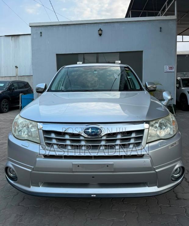 Subaru Forester 2011 Silver