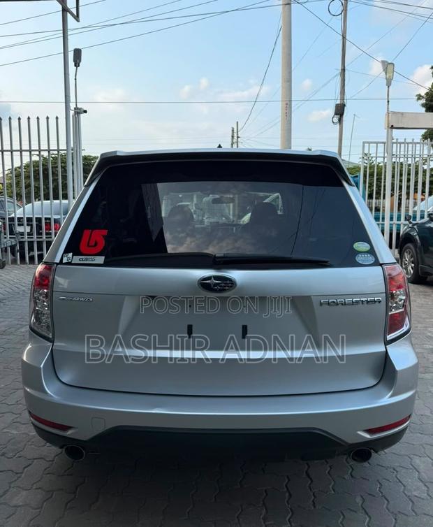 Subaru Forester 2011 Silver
