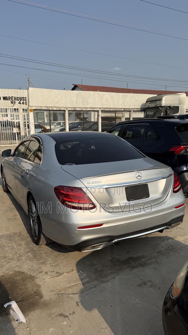 Mercedes-Benz E250 2016 Silver