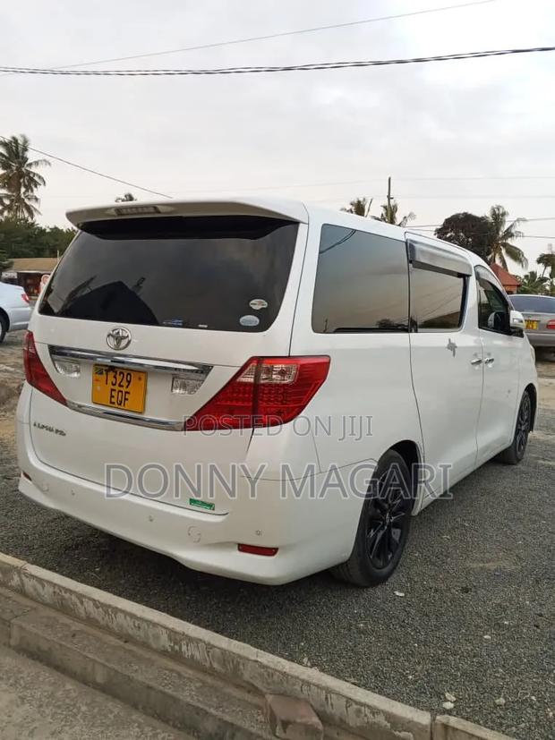 Toyota Alphard 2008 White