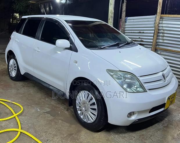 Toyota IST 2005 White