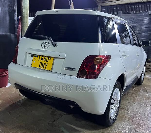 Toyota IST 2005 White