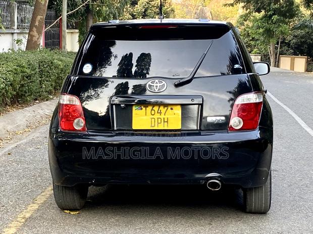 Toyota IST 2003 Black