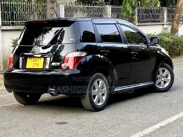 Toyota IST 2003 Black