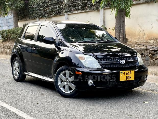 Toyota IST 2003 Black
