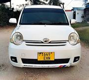 Toyota Sienta 2006 White for sale