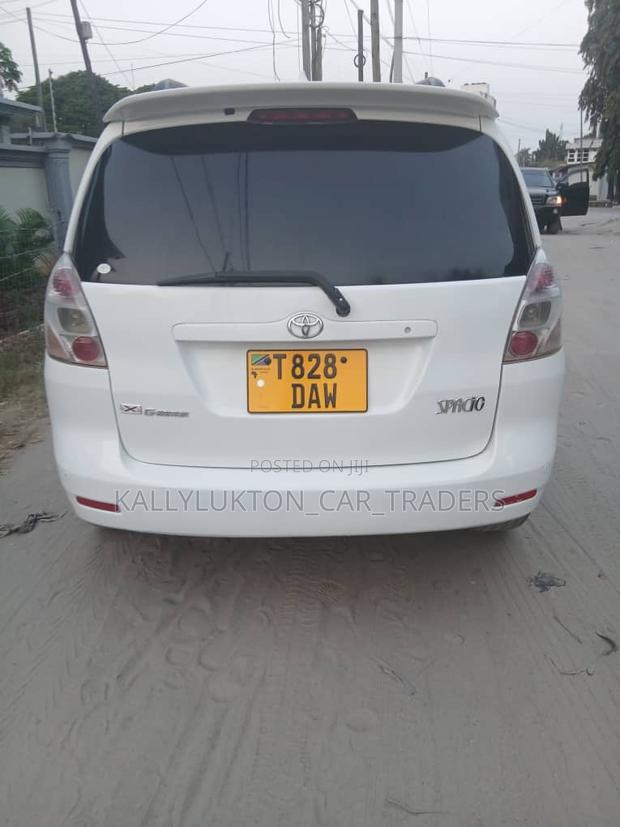 Toyota Wish 2006 White