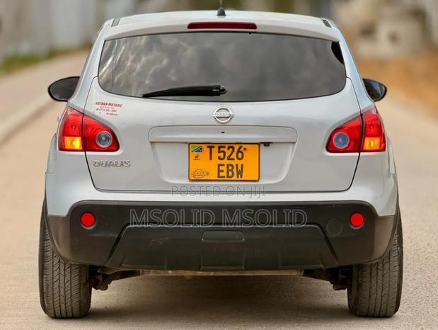 Nissan Dualis 2011 Silver
