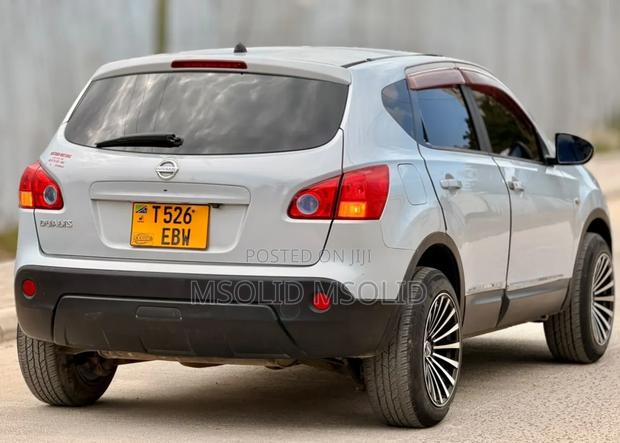 Nissan Dualis 2011 Silver