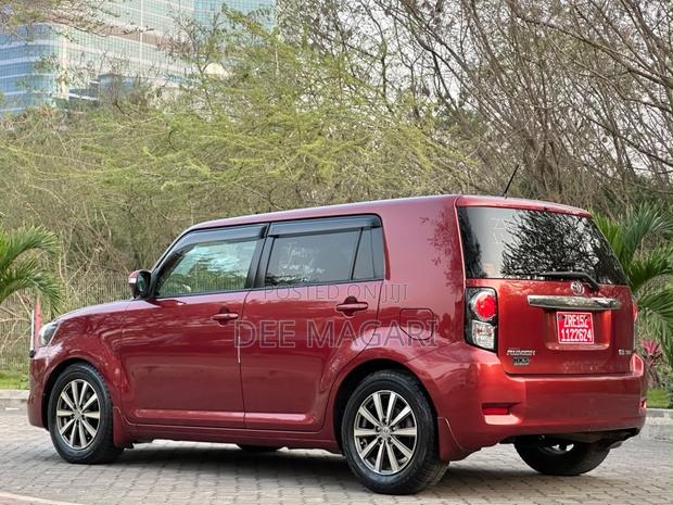 Toyota Corolla Rumion 2010 Maroon