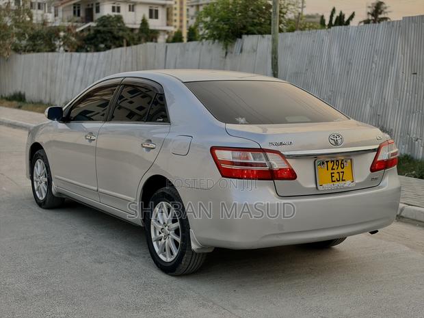 Toyota Premio 1.8 AWD 2011 Silver