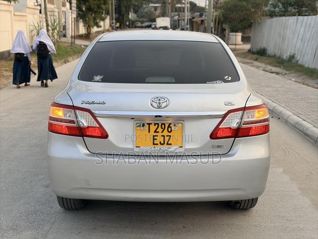 Toyota Premio 1.8 AWD 2011 Silver