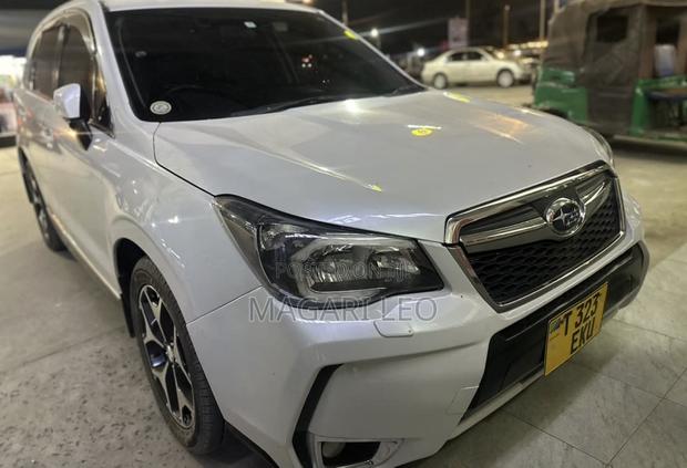 Subaru Forester 2.0XT Premium 4dr SUV AWD (2.0L 4cyl Turbo CVT) 2014