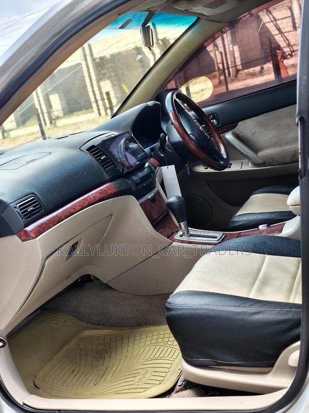 Toyota Premio 2005 Silver