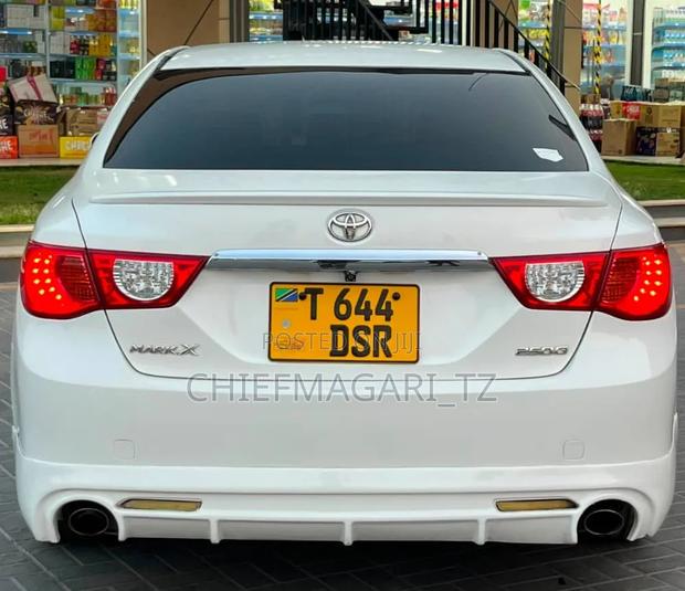 Toyota Mark X 2012 Pearl