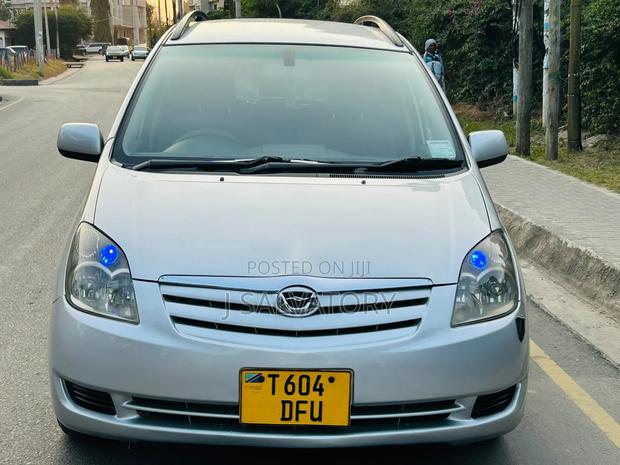 Toyota Corolla Spacio 2001 Silver
