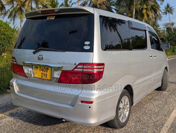 Toyota Alphard 2006 Silver