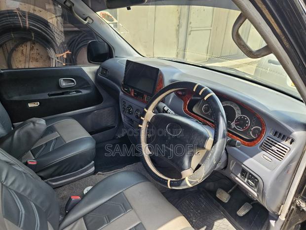 Toyota Noah 2002 Black