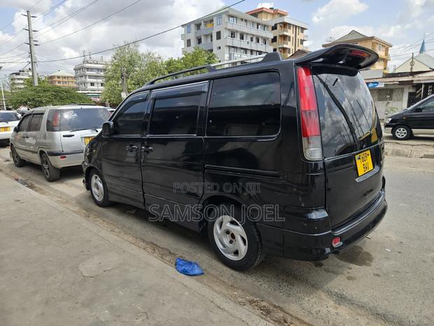 Toyota Noah 2002 Black