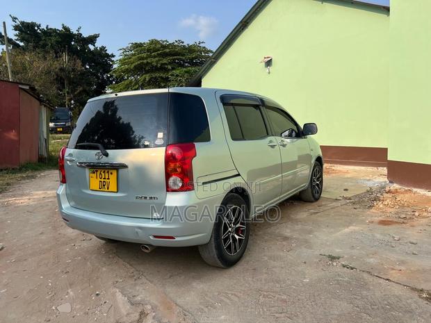 Toyota Raum 1.5 FWD 2005 Blue
