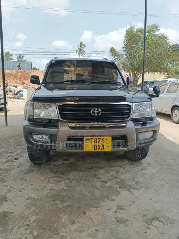Toyota Land Cruiser 2000 Blue