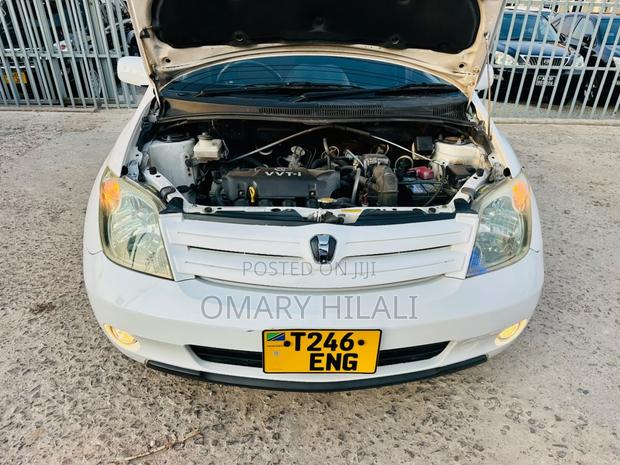Toyota IST 2004 White