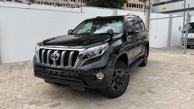 Toyota Land Cruiser Prado 2016 Black