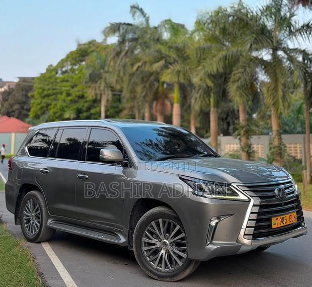 Lexus LX 570 AWD 2019 Gray