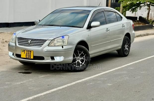 Toyota Premio 2005 Silver