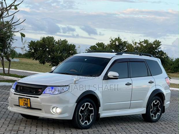 Subaru Forester 2011 White