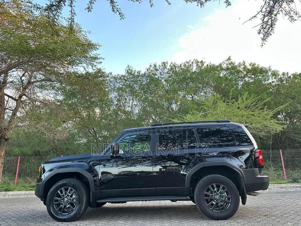 Toyota Land Cruiser 2024 Black