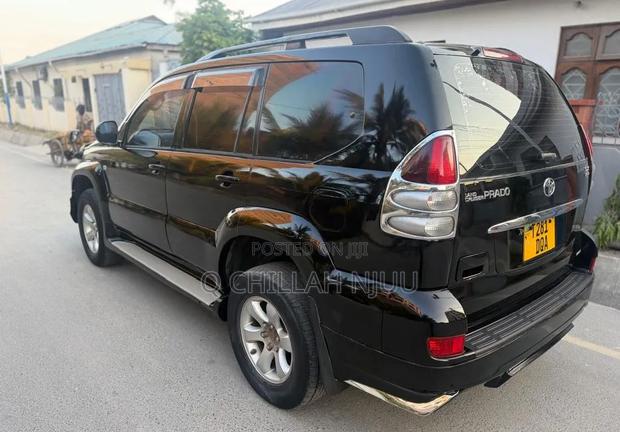 Toyota Land Cruiser Prado 2007 Black