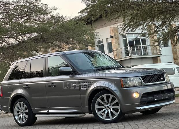 Land Rover Range Rover Sport 2010 Gray
