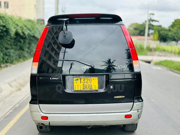 Toyota LiteAce Noah 1999 Black