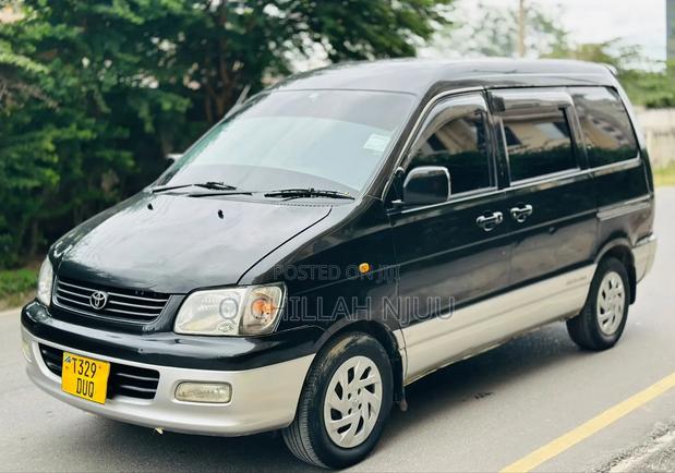 Toyota LiteAce Noah 1999 Black