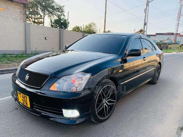 Toyota Crown 2007 Black