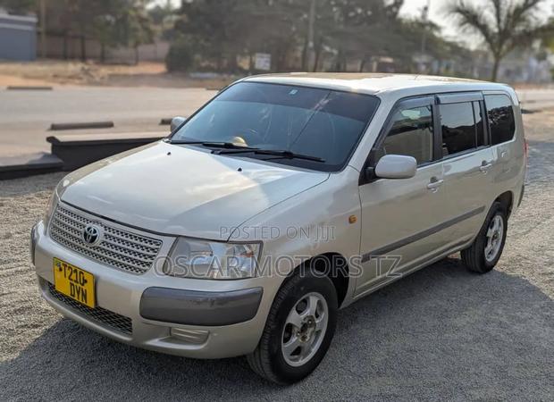 Toyota Succeed 2006 Silver