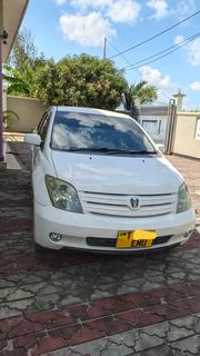 Toyota IST 2006 White for sale
