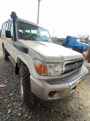 Toyota Land Cruiser 2001 White for sale