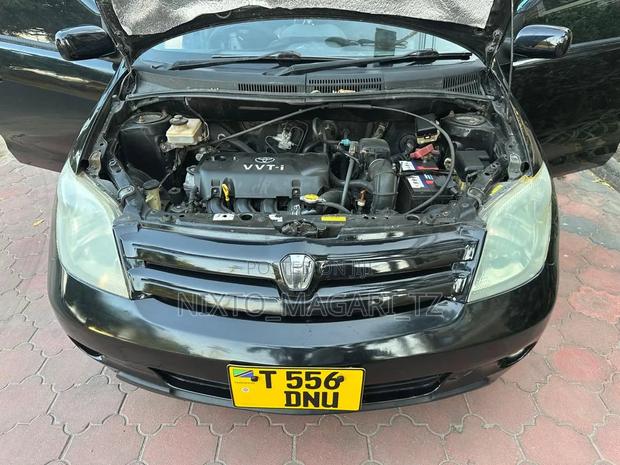 Toyota IST 2004 Black