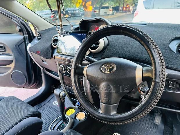 Toyota IST 2004 Black