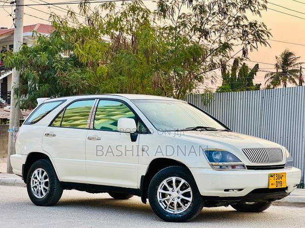 Toyota Harrier 2.2 16V 2001 White