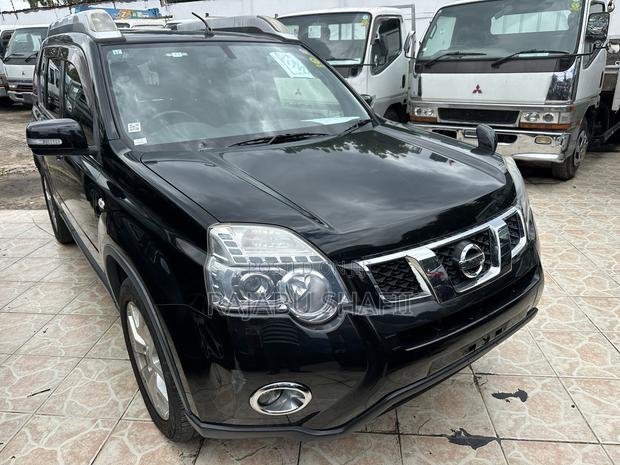 Nissan X-Trail 2.0 Petrol XE 2012 Black